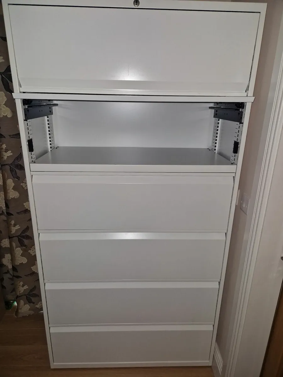 Bisley 6 tier storage press filing cabinet - Image 2