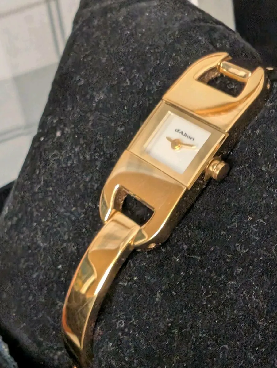 D'Alton Paris ladies gold plated watch - Image 1