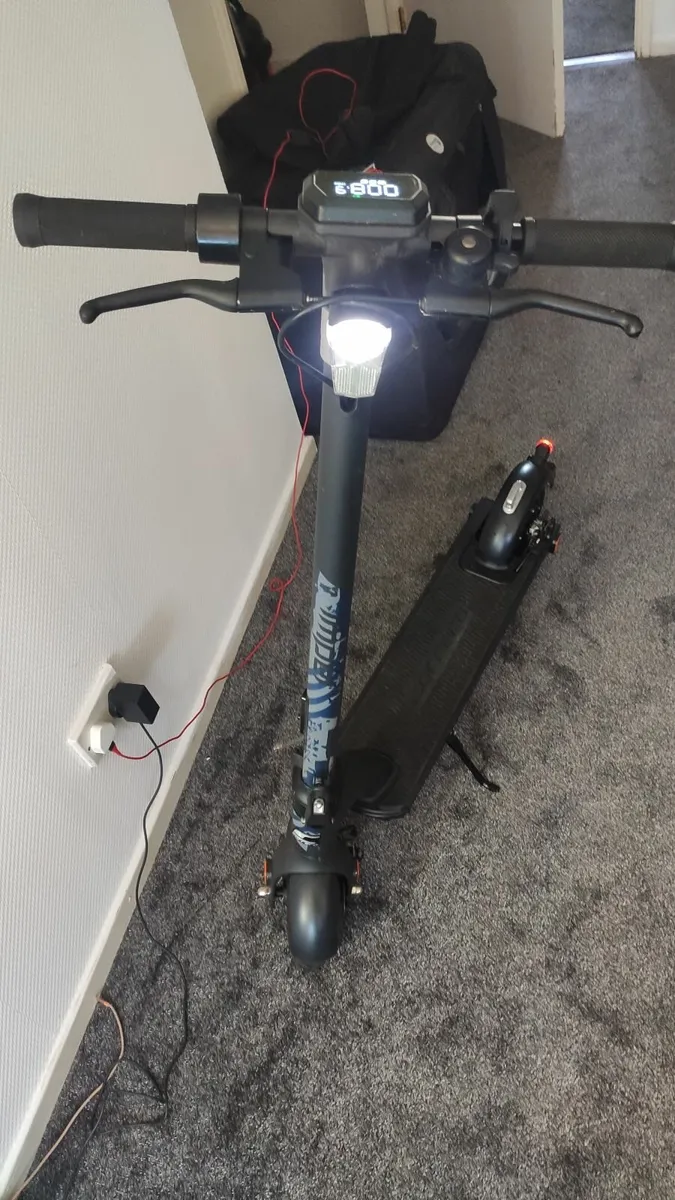 Impel 1 Carrera scooter - Image 1