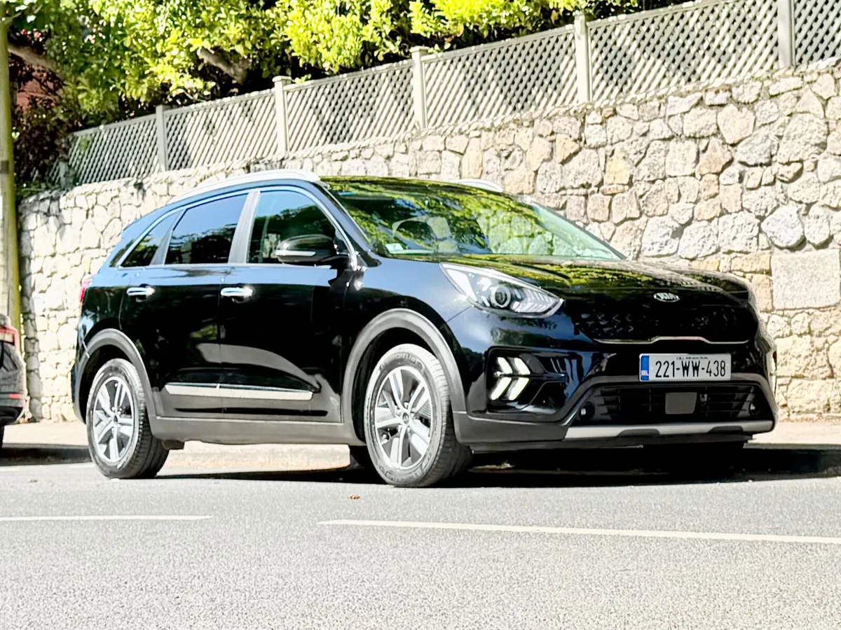 Kia Niro 2022!!PLUG IN !! HYBRID!! FULL SPEC !! - Image 2