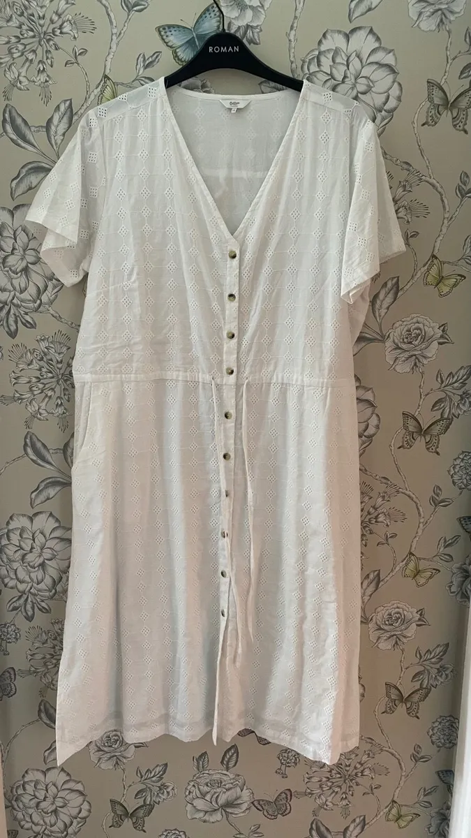 Women’s dress 16 - Image 1