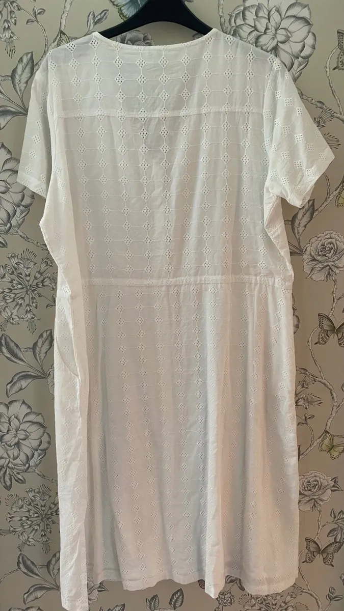 Women’s dress 16 - Image 3