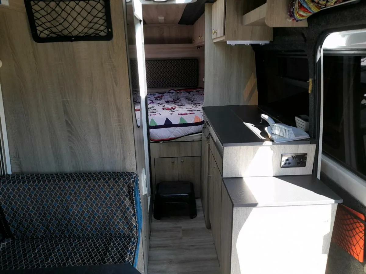 Camper - Image 4