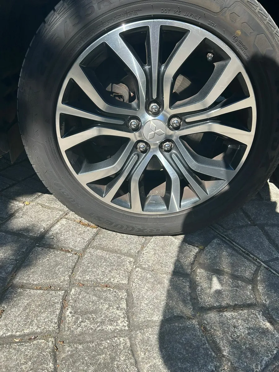 Mitsubishi outlander 4x4 - Image 3