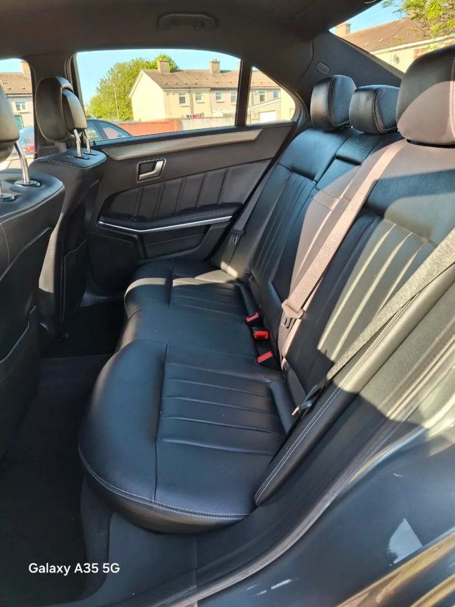 Mercedes E220 Bluetech - Image 4