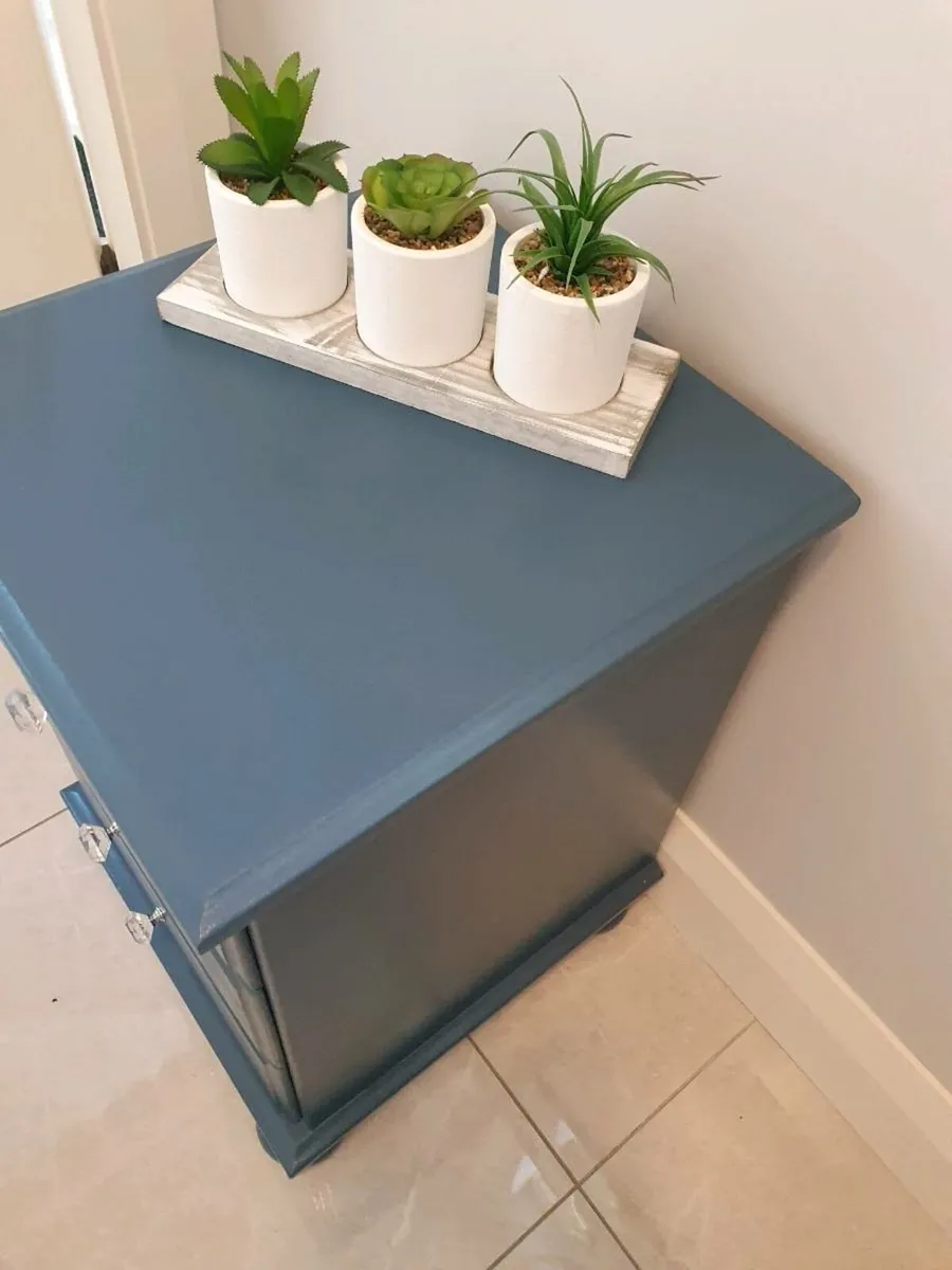 Pair of Bedside Lockers - Image 3