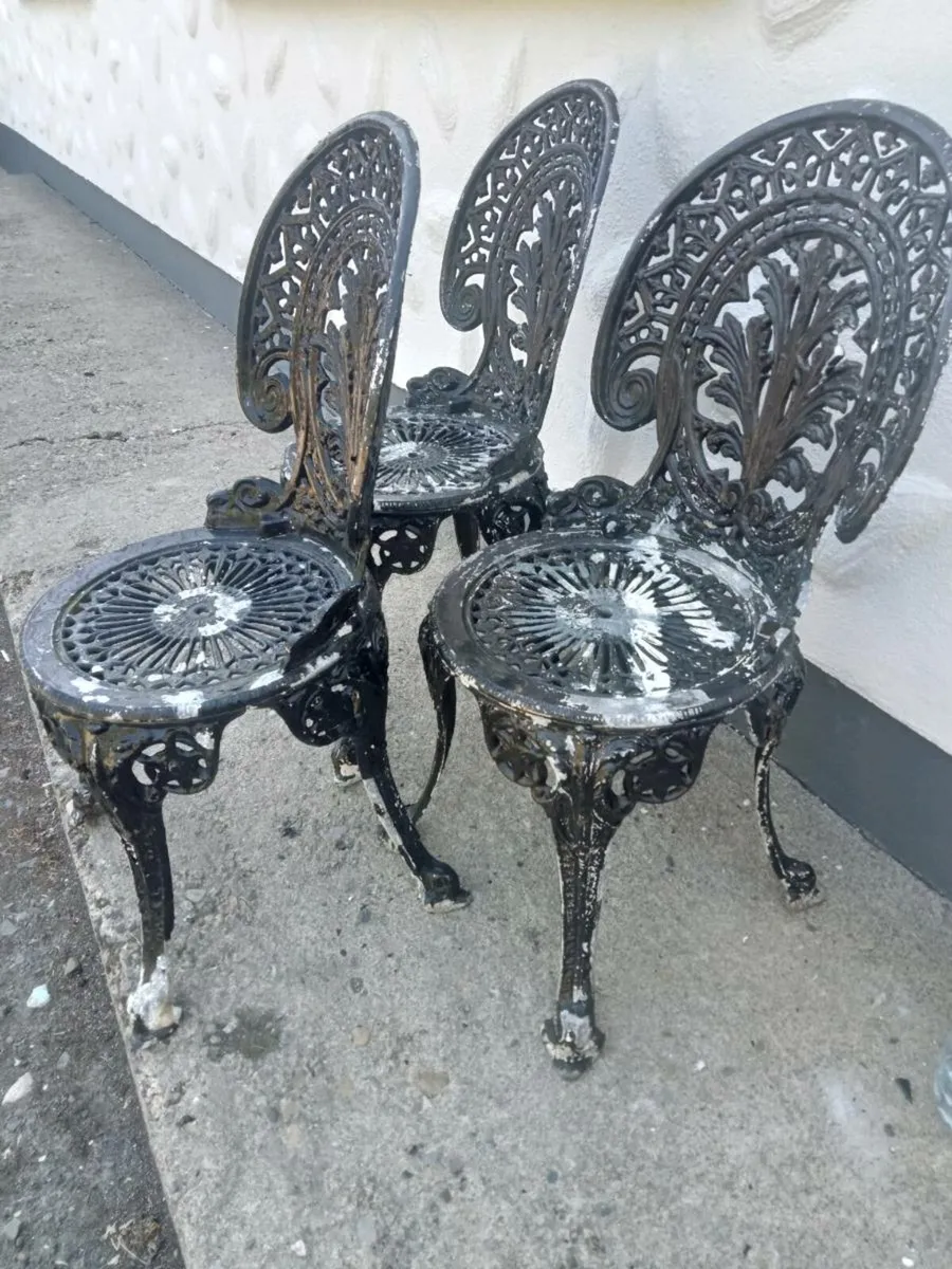 Cast aluminum garden chairs x3 - Image 2