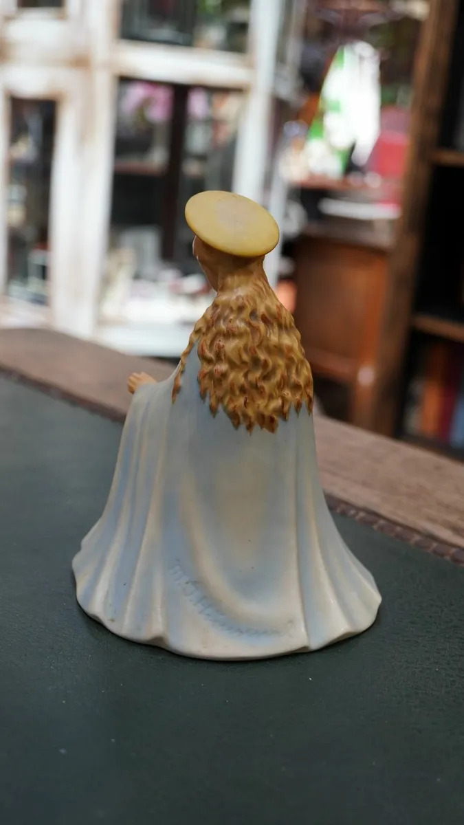 Goebel Hummel Figurine - Virgin Mary - Image 3