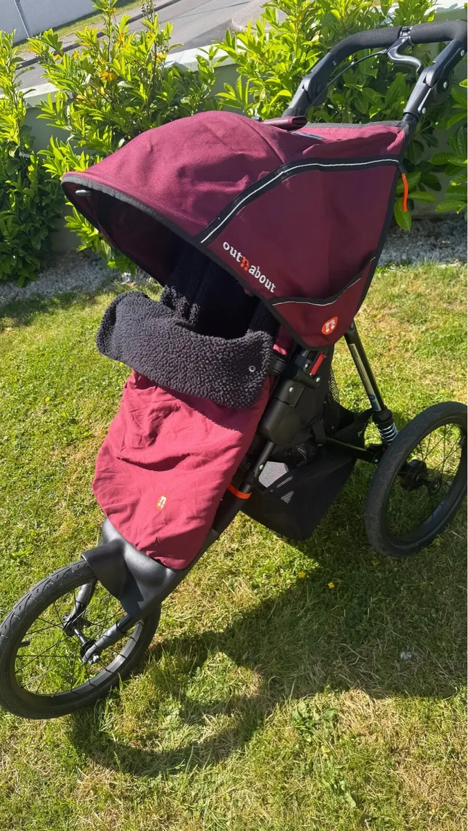 Out and about nipper - Image 3