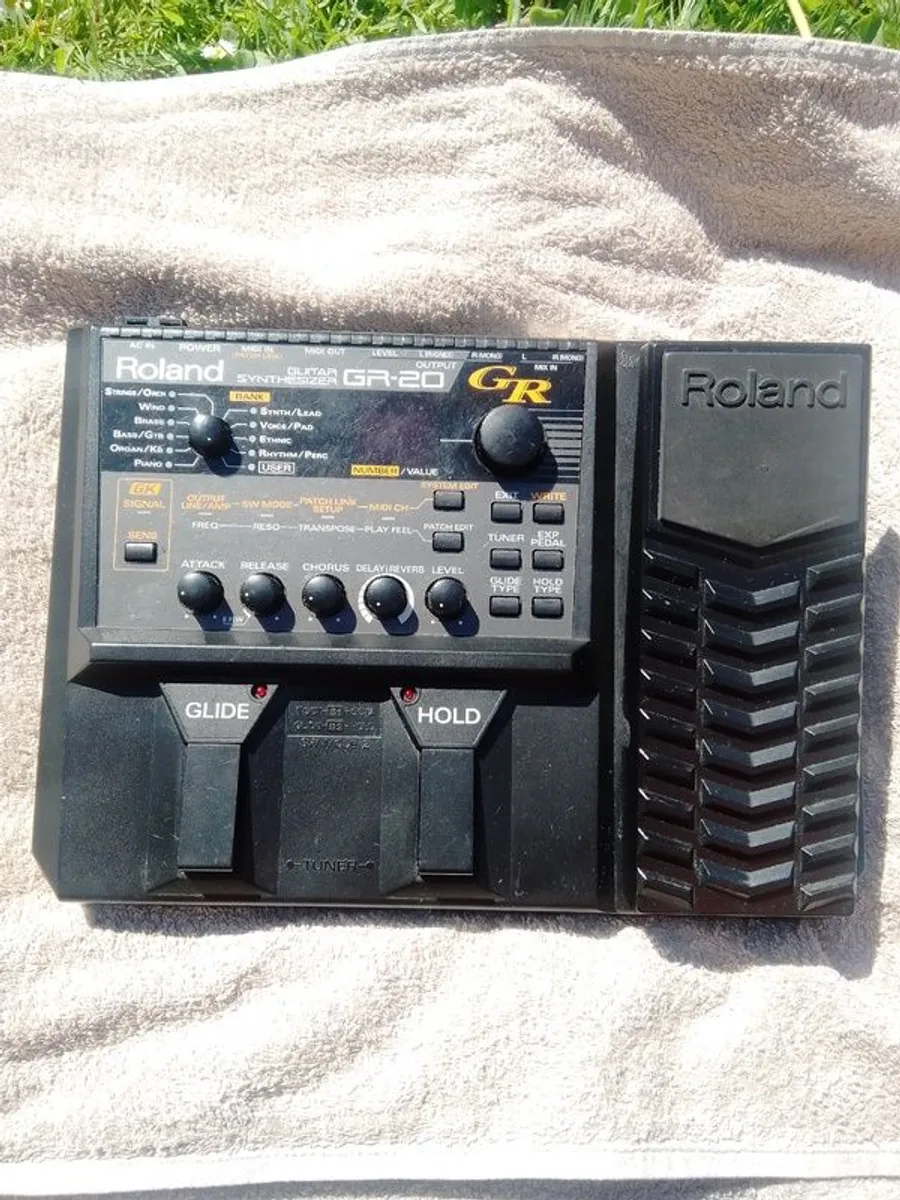 Roland GR-20 Guitar Synthesizer. - Image 1