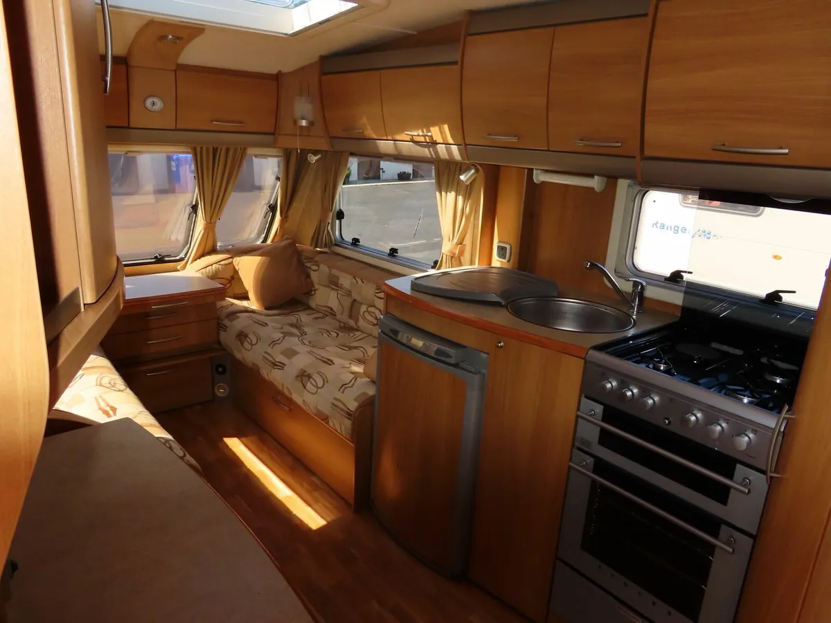 Swift Challenger 480 2 berth Caravan - Image 4