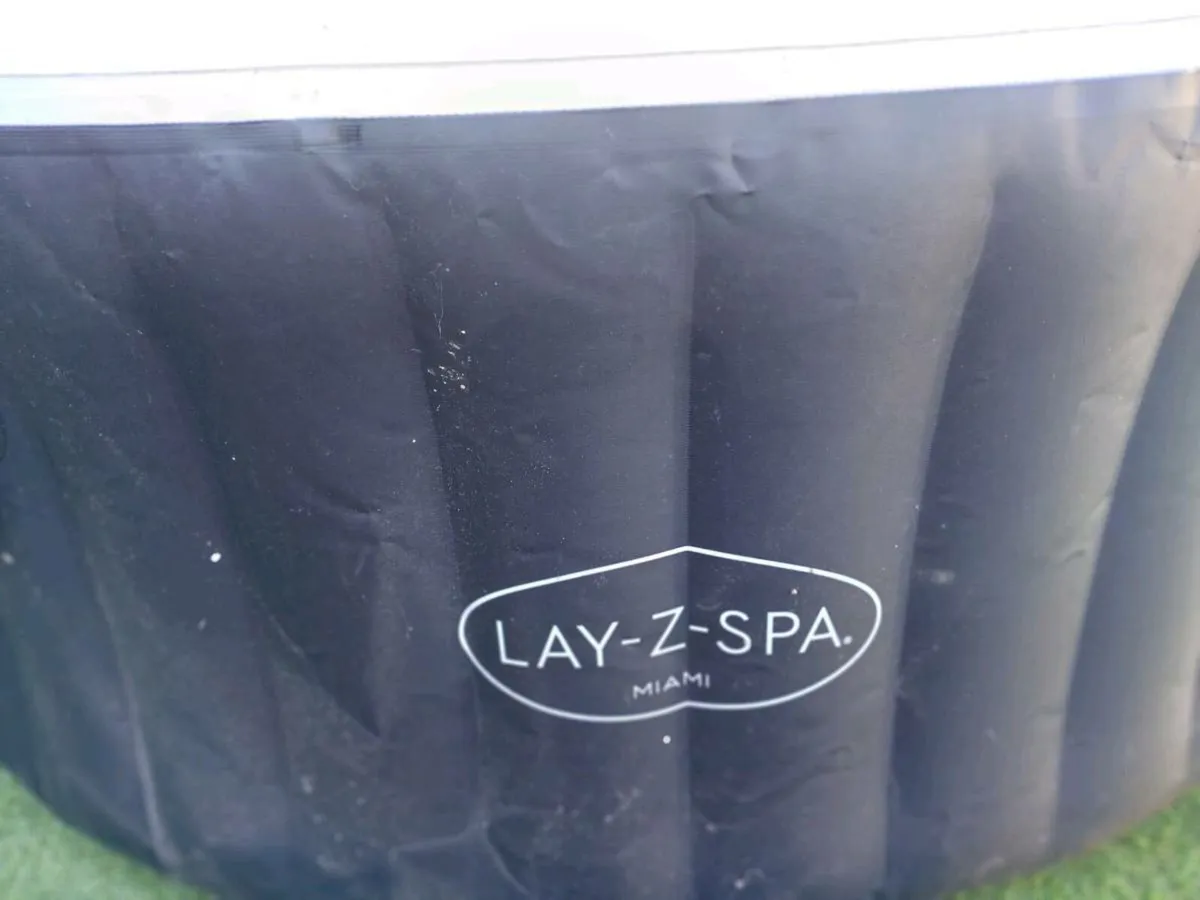 Laz_z_spa pool. - Image 2