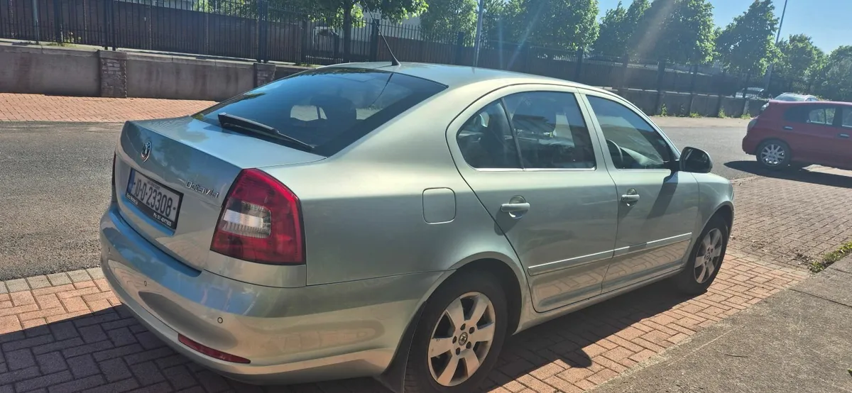 Skoda Octavia 2010 - Image 1