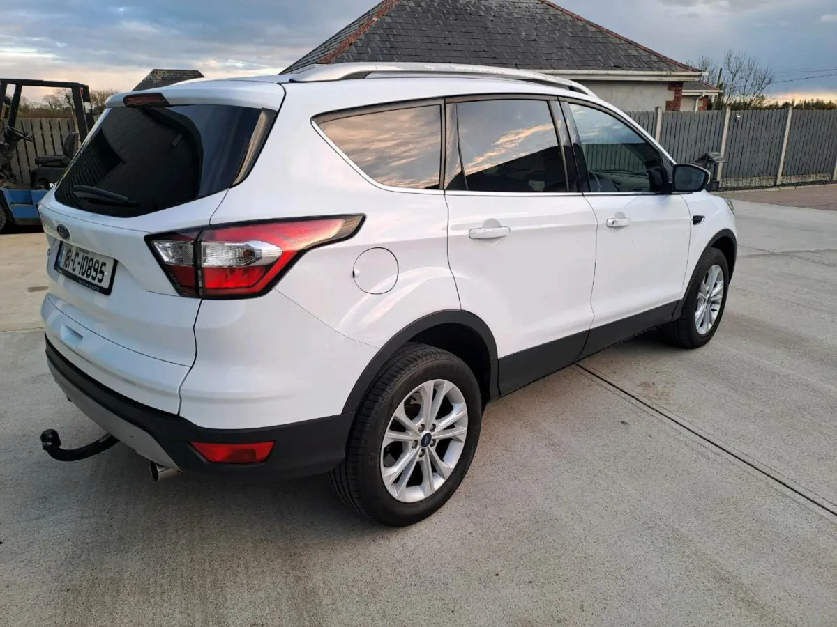 Kuga 4 seat commercial - Image 3