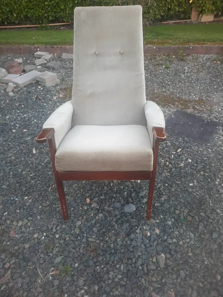 Vintage armchair - Image 1