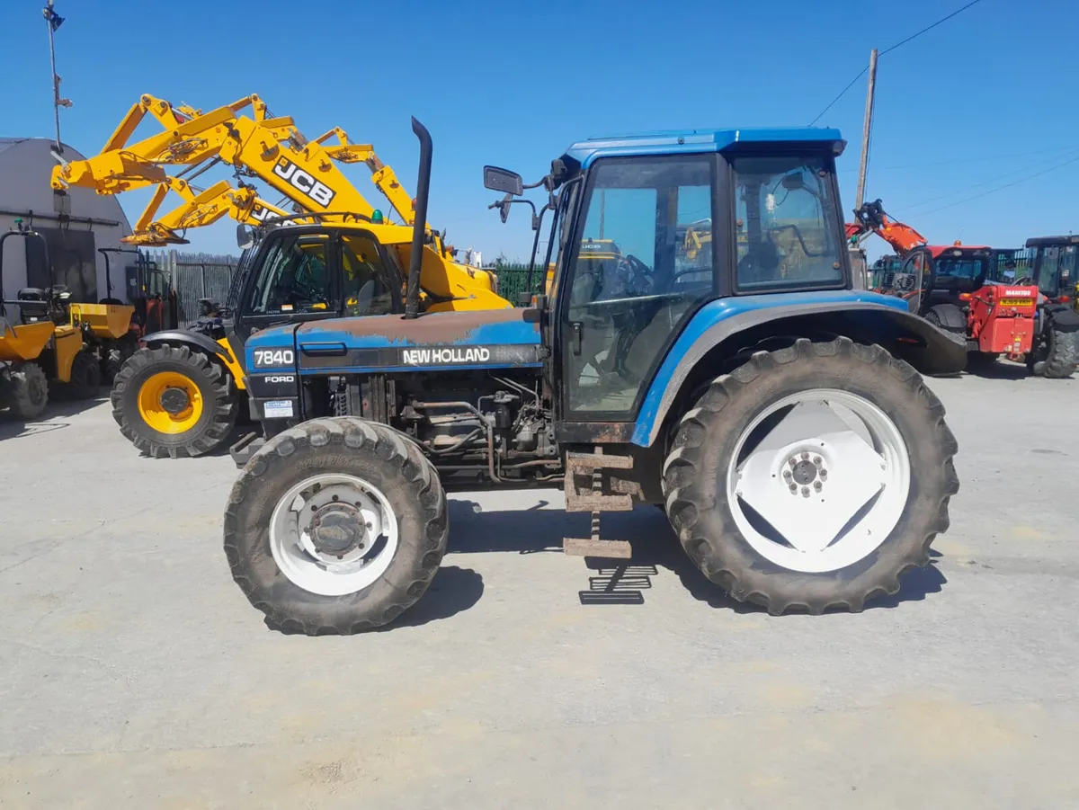 New Holland 7840 1998 (17966) - Image 2