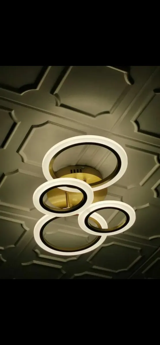 Large golden ceiling led light - Image 1