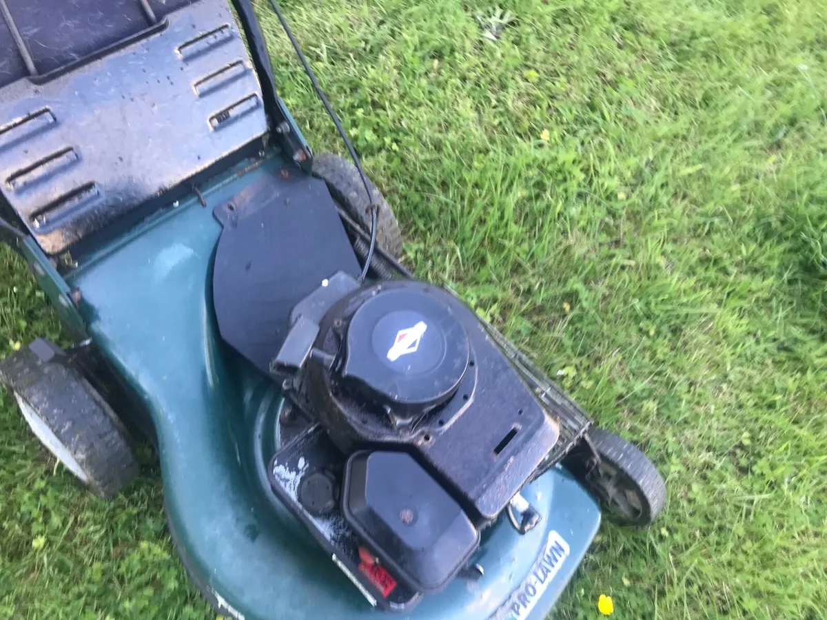 Pro lawn lawnmower For sale - Image 3
