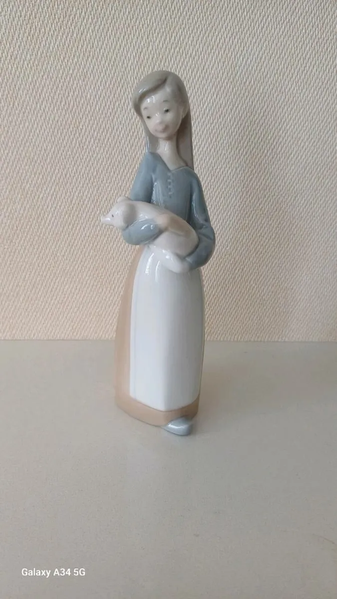 Vintage Lladro Girl with Pig - Image 1