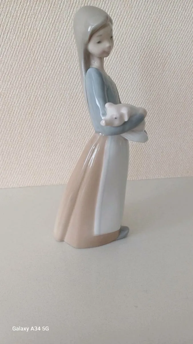 Vintage Lladro Girl with Pig - Image 2