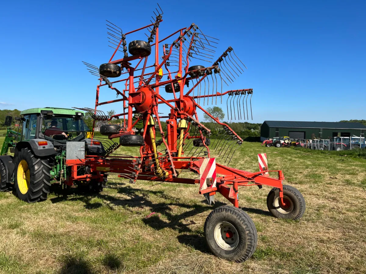 Kuhn GA 730 Rake - Image 1