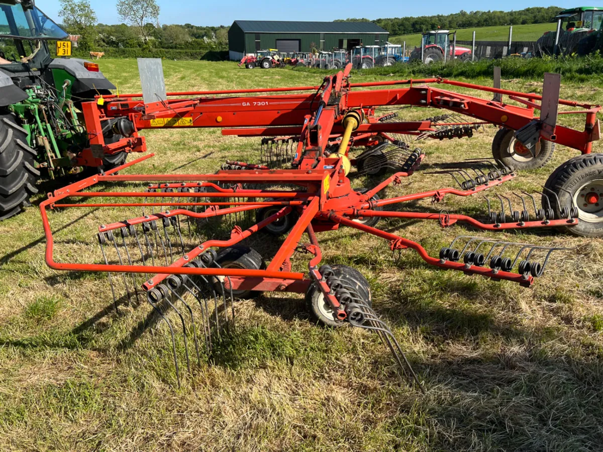 Kuhn GA 730 Rake - Image 3