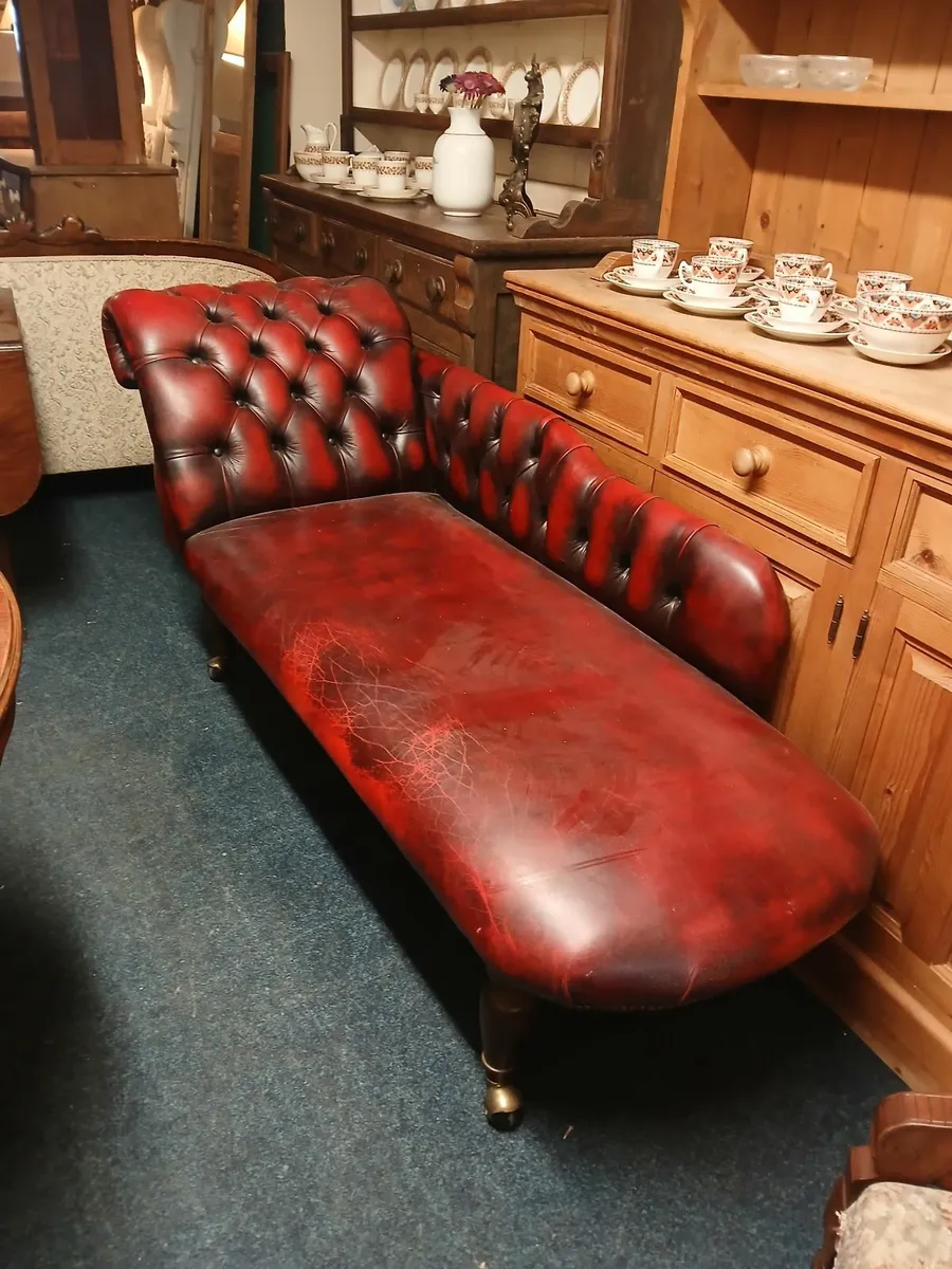 old leather chesterfeild ches lounge