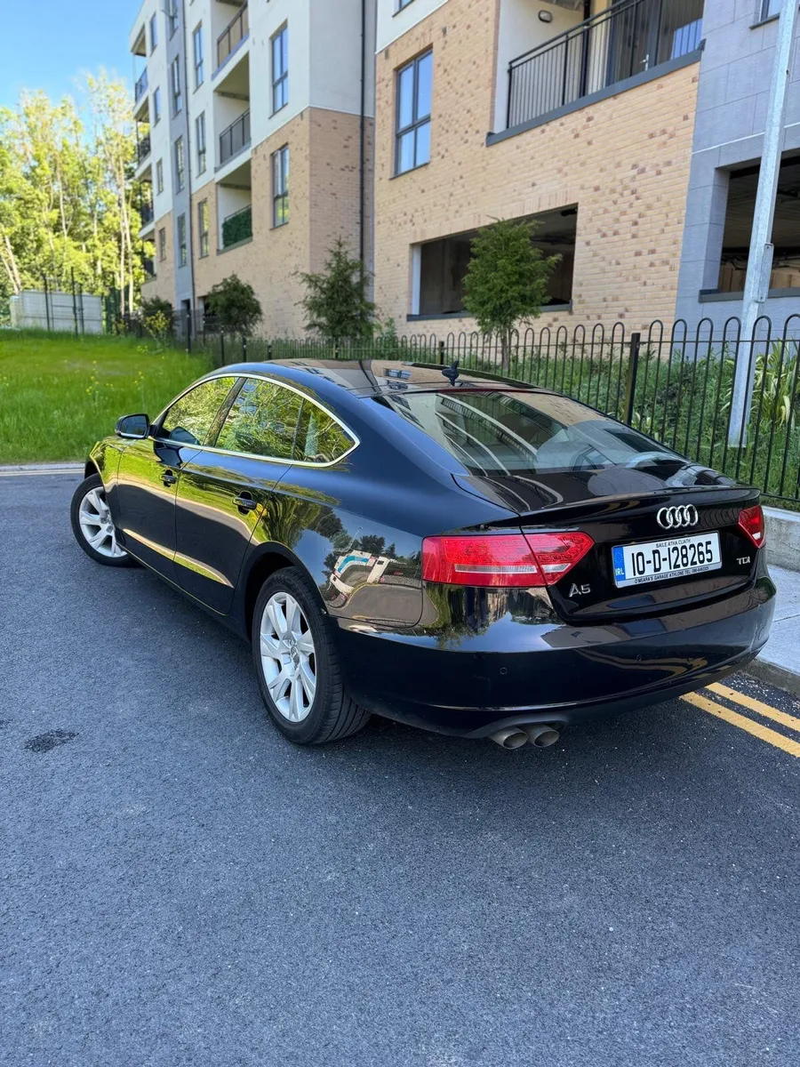 Audi A5 2010 - Image 1