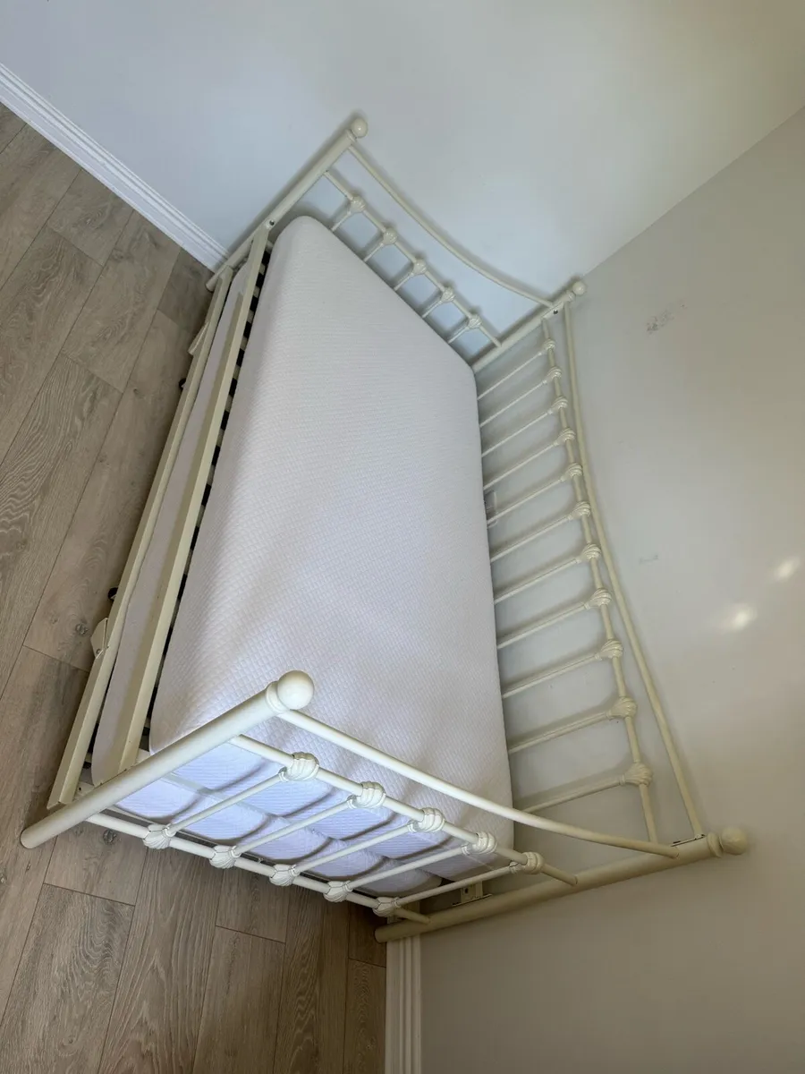 ELSA Cream Metal Daybed With Trundle - Image 2