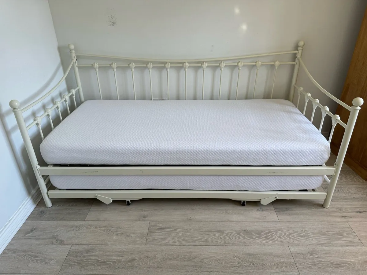 ELSA Cream Metal Daybed With Trundle - Image 3