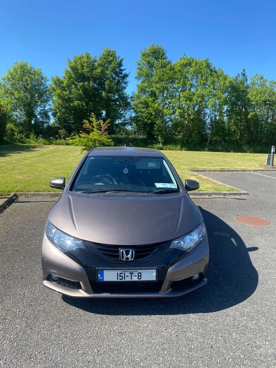 Honda Civic 2015 - Image 2