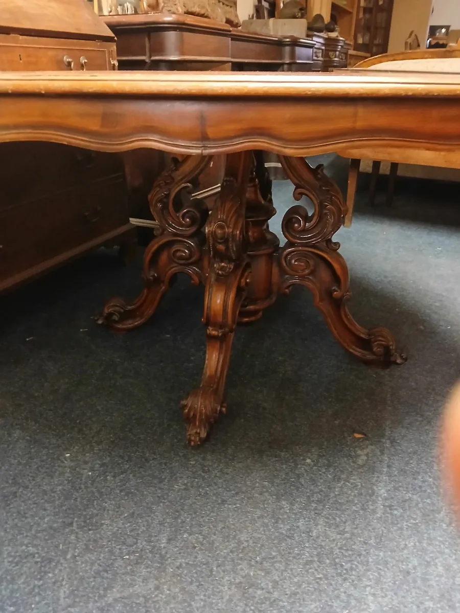 antique round table - Image 2