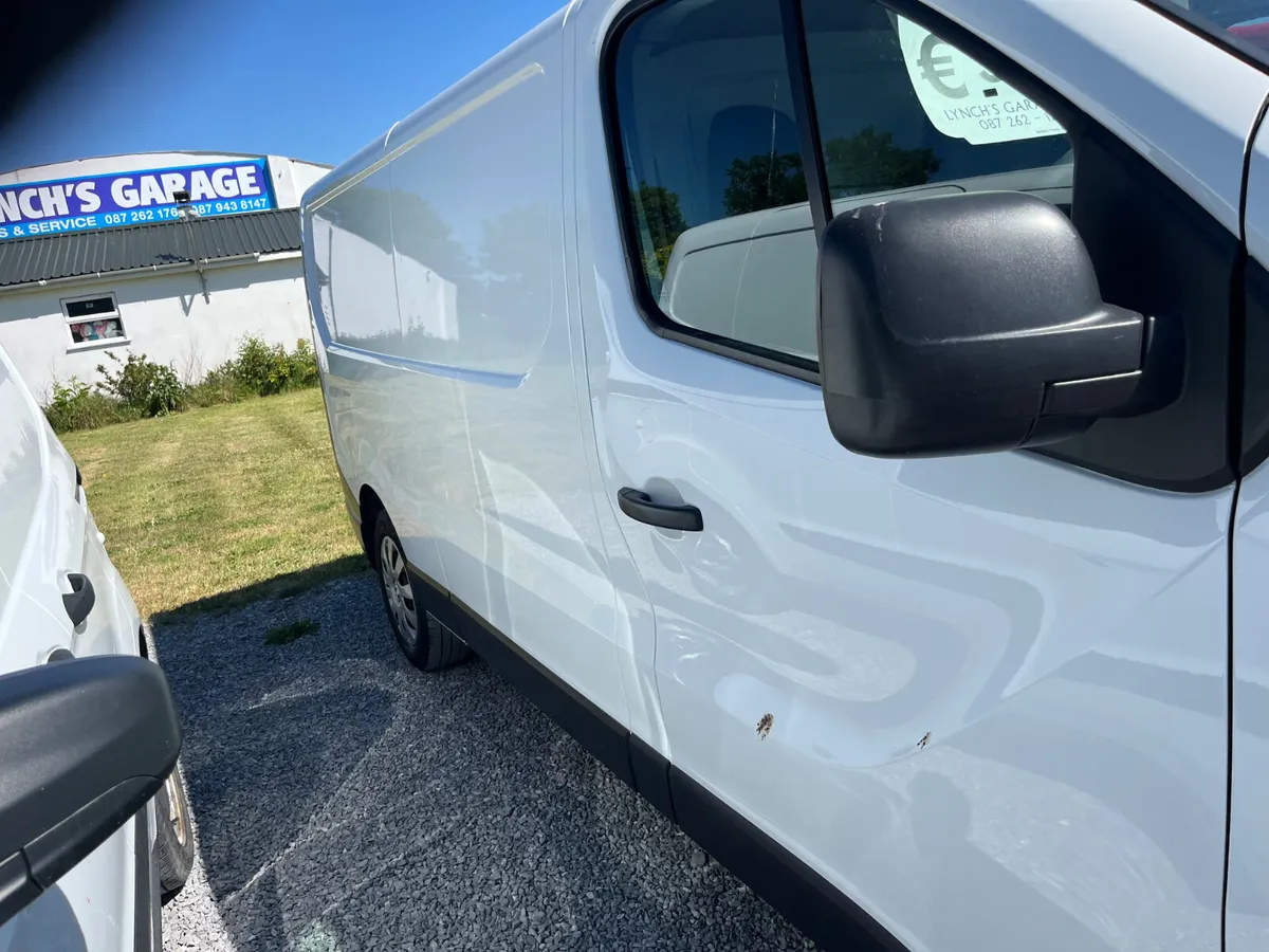 Renault Trafic 2021 - Image 2