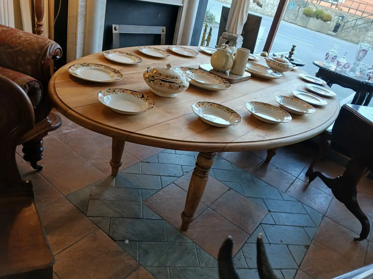 antique  pine oval table - Image 2