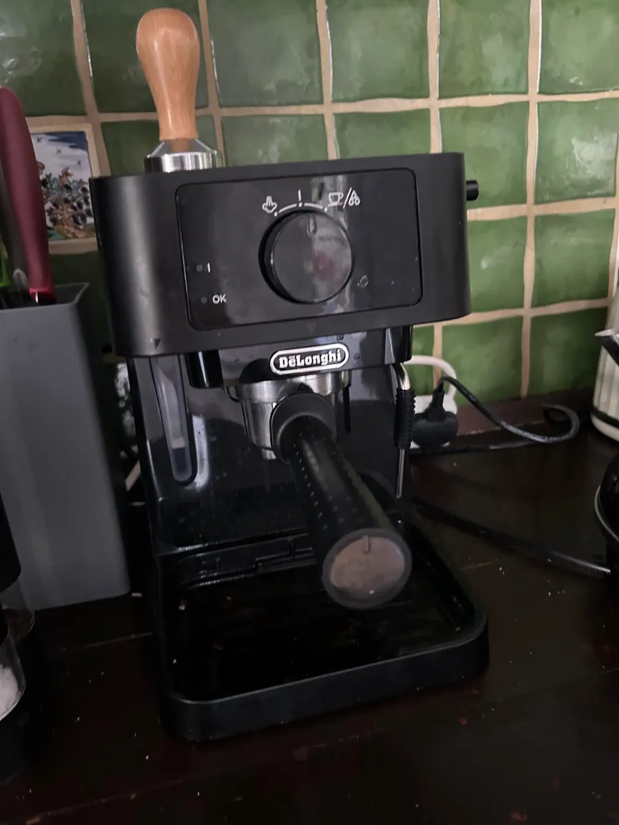 Delonghi Stilosa Coffee Machine - Image 1