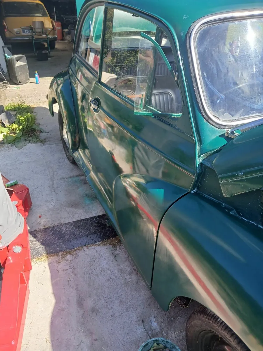 Vintage car - Image 3