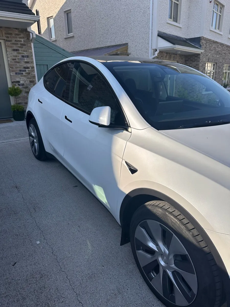 Tesla Model Y Long range  AWD Dual Motor for sale - Image 2