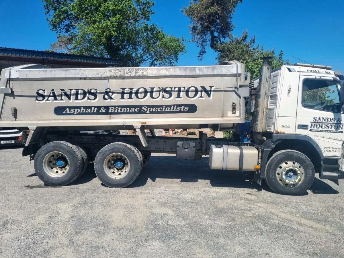 Volvo FM9 tipper - Image 4