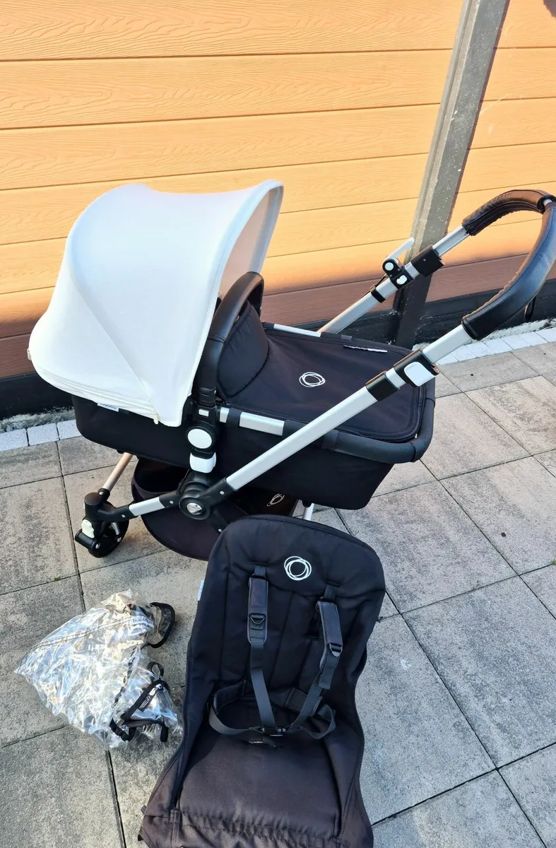 Bugaboo Cameleon 3 **carseat & isofix included** - Image 1
