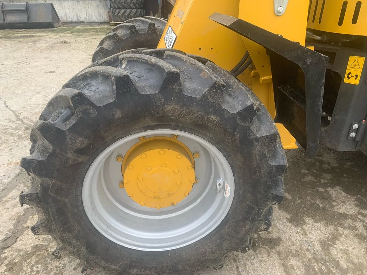 Loader for sale - Image 4