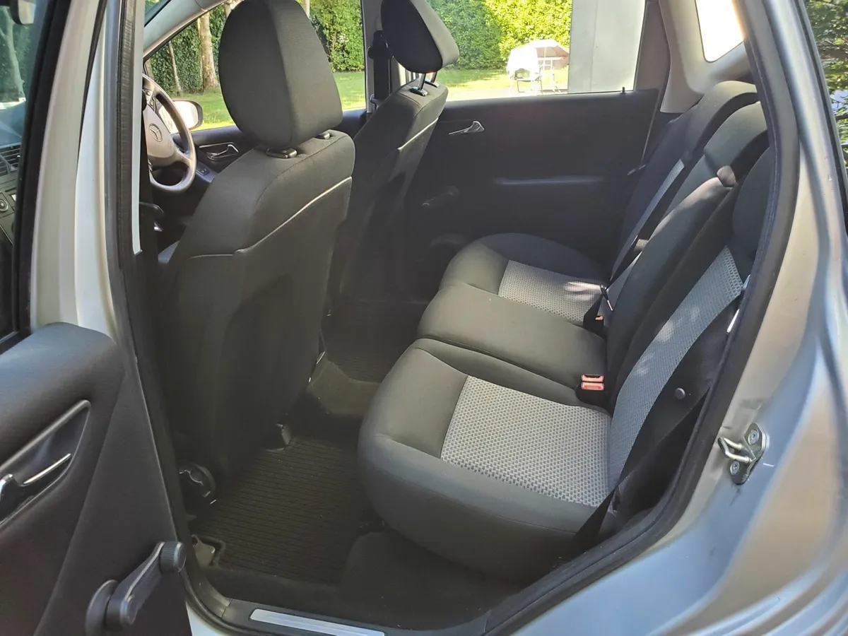 Mercedes A150 one owner from new Irish car - Image 3