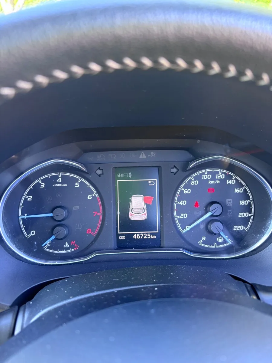 Toyota Yaris 2019 - Image 2