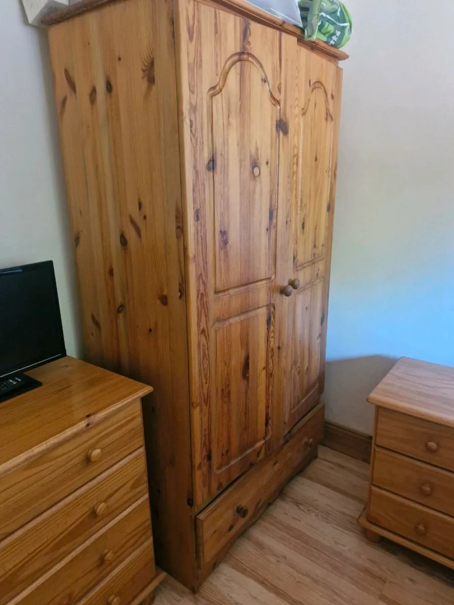 Pine wardrobe - Image 1