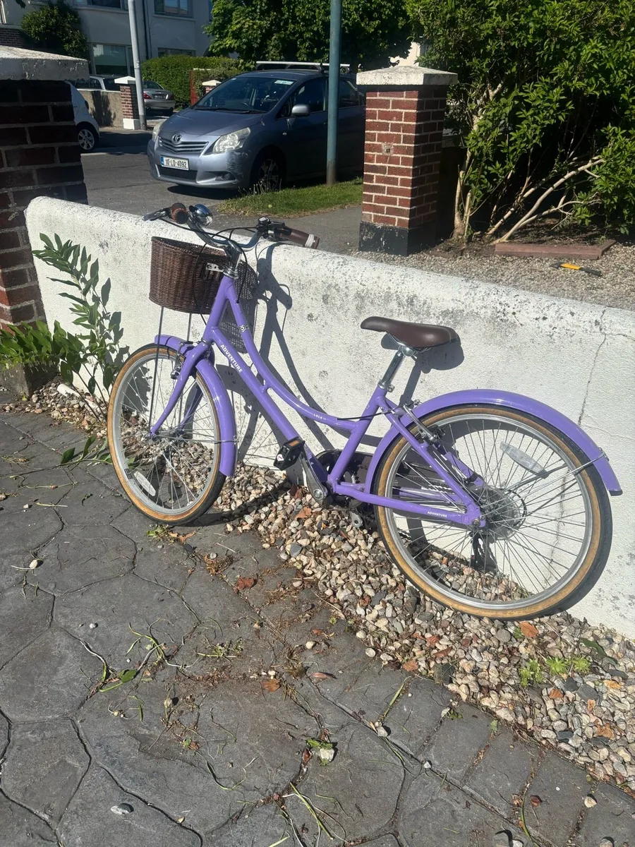 Girls bike - Image 1