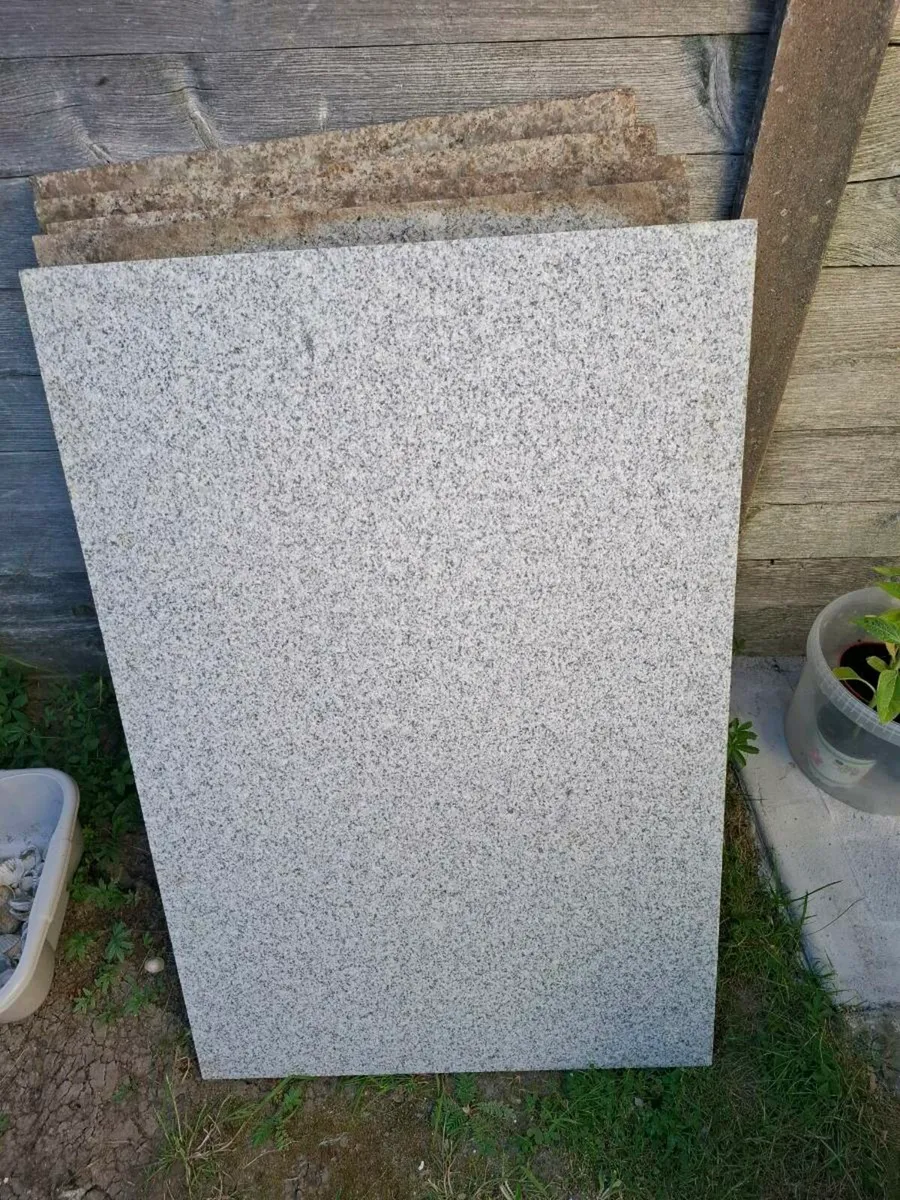 GRANITE PAVING SLABS