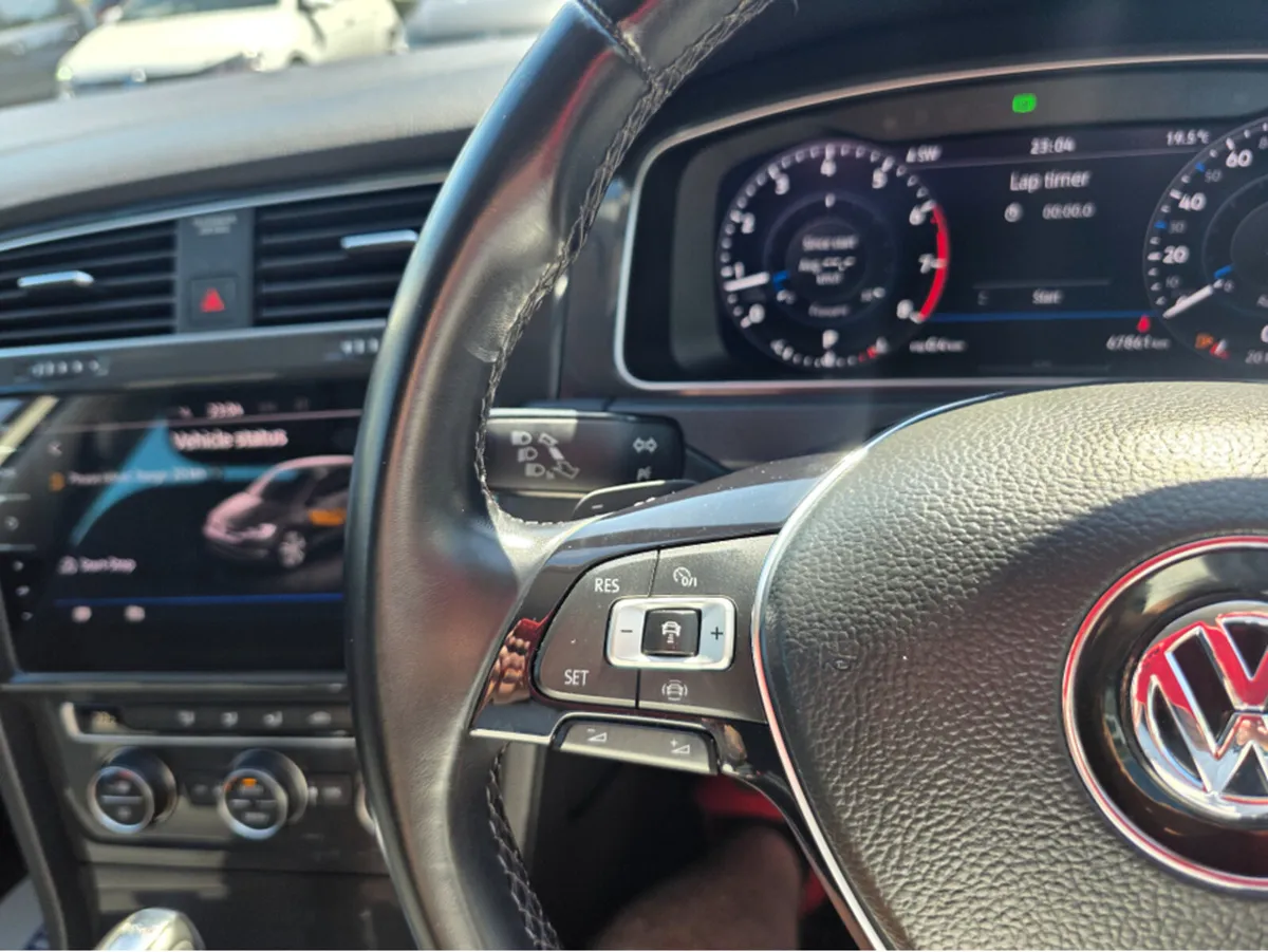 Volkswagen Golf ( 182 REG 1.2 TSI  SATNAV - DIGITA - Image 3