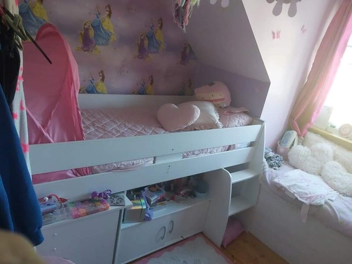 Childrens bed - Image 1