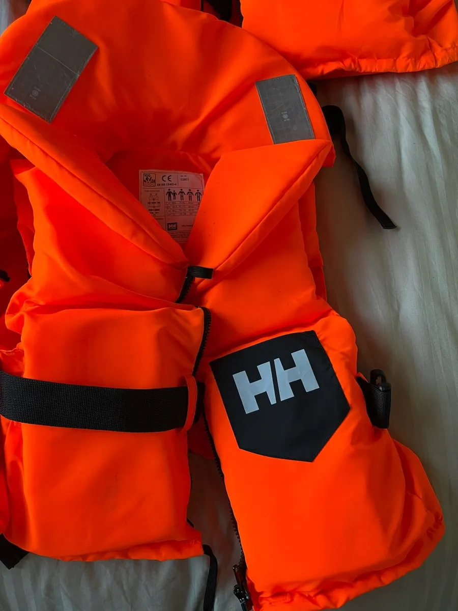 Life Jacket  near new - Image 2