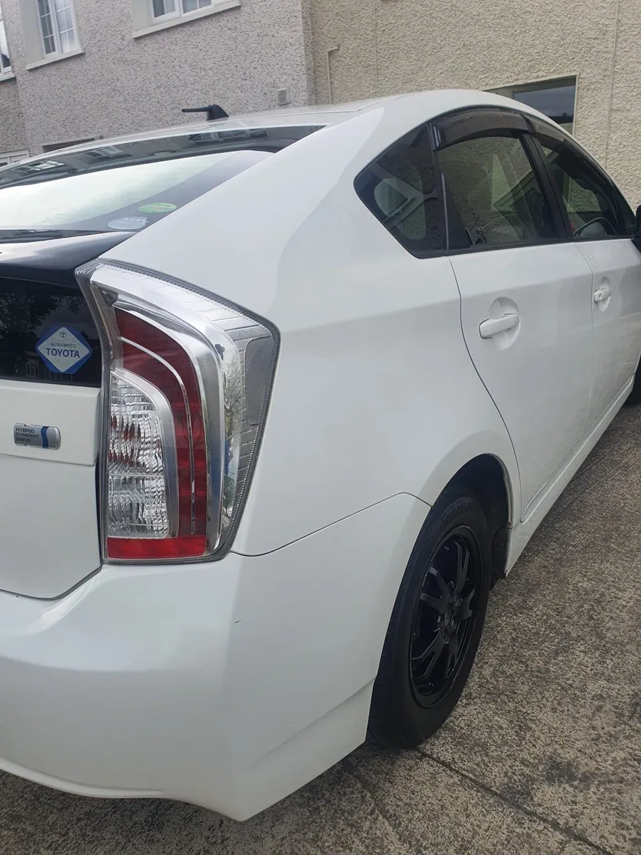 2014 Toyota Prius - Image 4