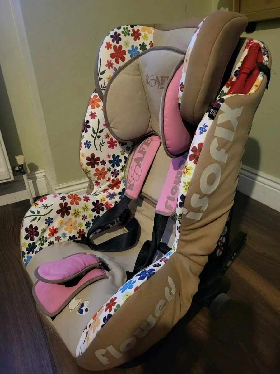 Car seat - Image 1